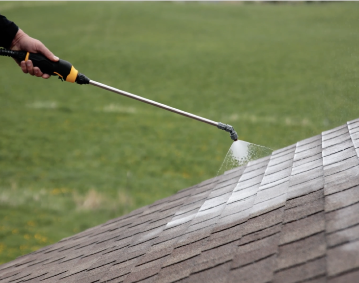 Roof oil treatment AG Exterior Solutions