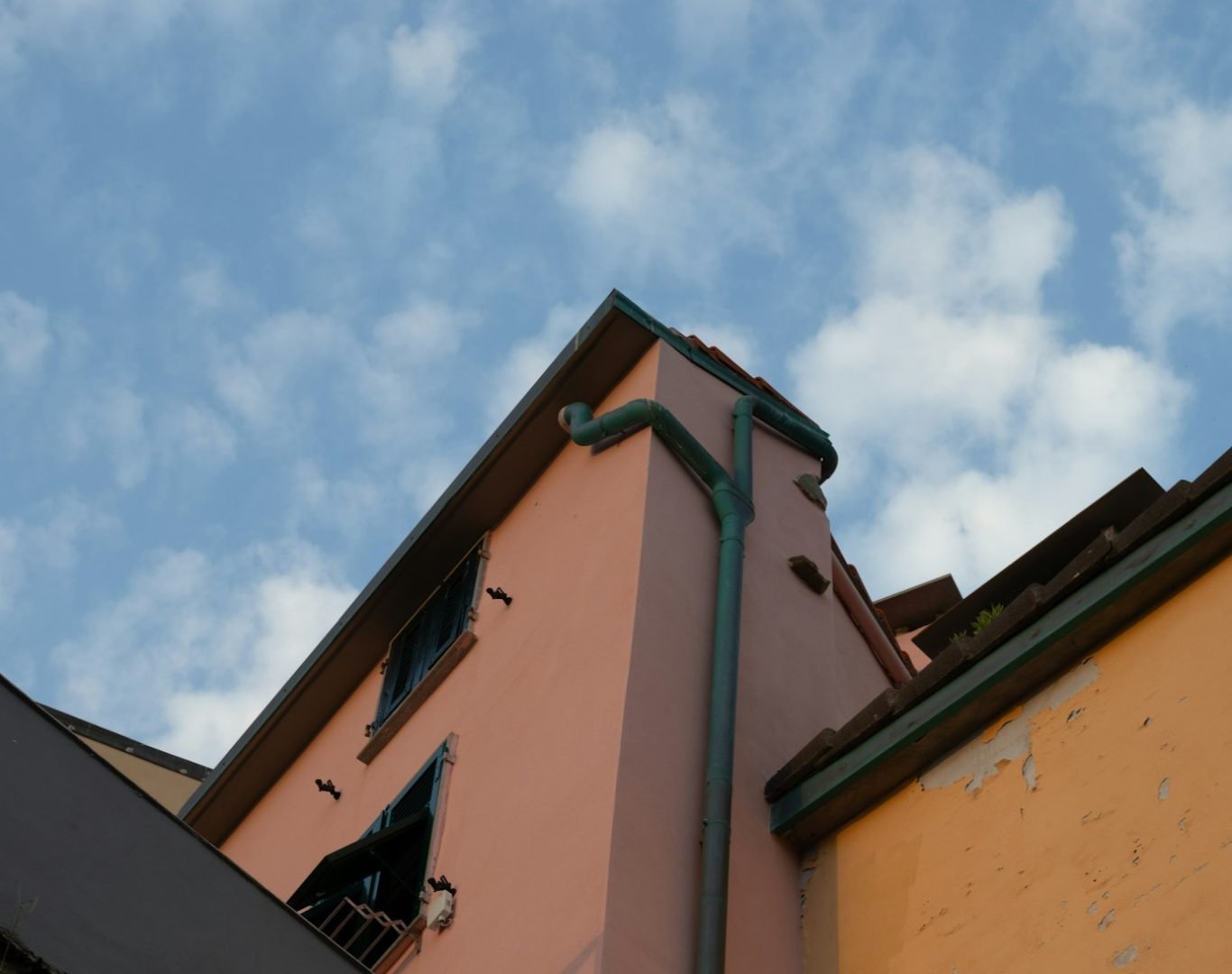 Gutter installation in Gallatin, TN by AG Exterior Solutions team